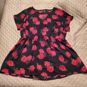 Torrid 0 sheer shortsleeve babydoll red roses